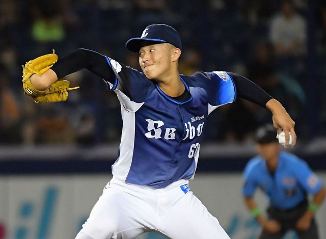 伊東勤さんが郭泰源さんと〝胸熱〟2ショット公開…後ろではしゃぐのは