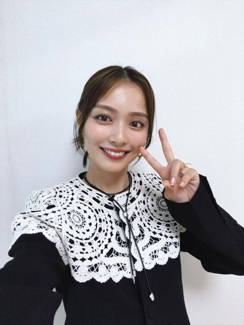 めっちゃ新入生やん」橋本環奈、地元福岡での〝膝丈JK姿〟にファン歓喜