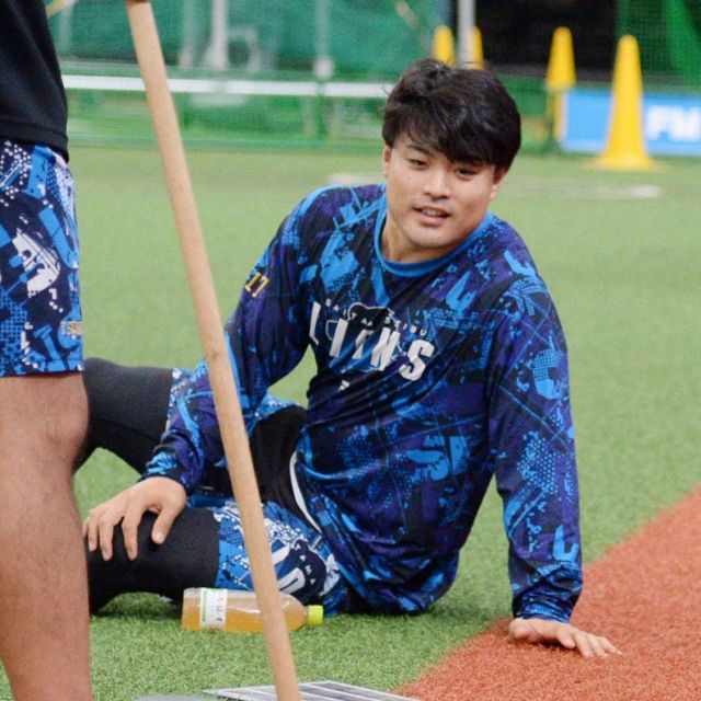 ミュリ ライオンズ ハントブルーレプリカユニフォーム #10佐藤 龍世選手 西武ライオンズ、夏限定「ハントブルーユニホーム」を発表 佐藤