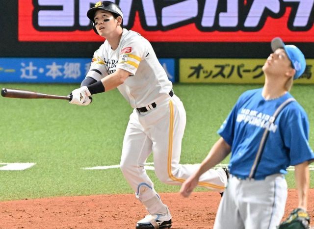 動画】楽天・島内宏明苦笑いでロッカー2往復 「バットも折るし心も折る