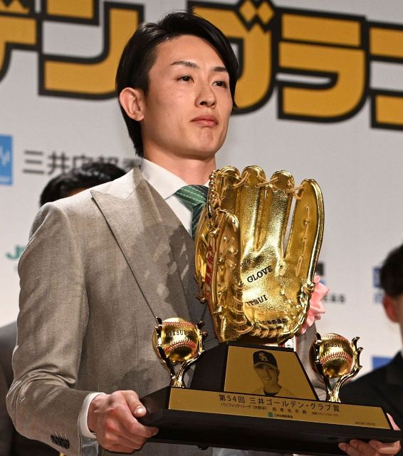 「達にセンターなんてやらせられない」　ソフトバンク周東佑京、柳町達の中堅挑戦にニヤリ　来季は全試合出場での最多安打狙う