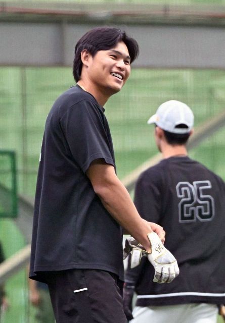 翼を授けていただき頑張ります」ソフトバンク城所龍磨コーチに強力援軍