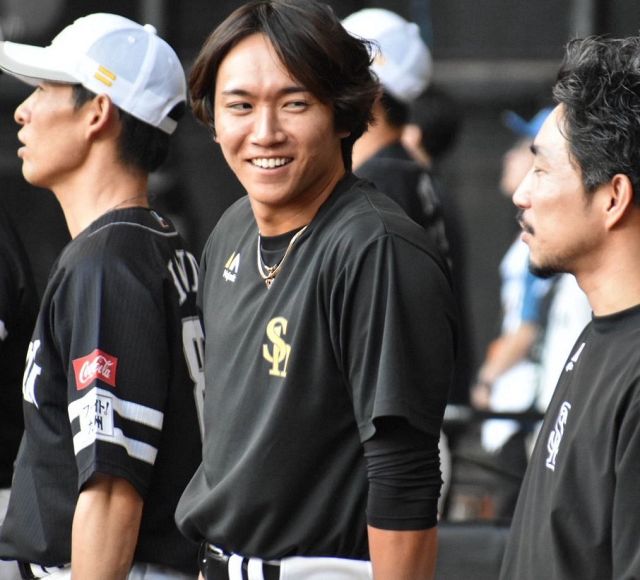 【最終値下げ】今宮健太選手、川瀬晃選手チェキ ソフトバンク連勝で交流戦首位堅持 今宮健太負傷交代も代打川瀬