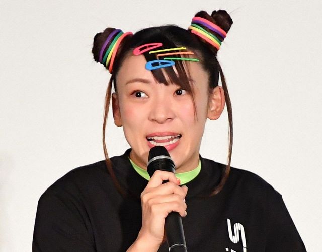 55歳でこの格好できるのはすごい」平子理沙〝超ミニスカ〟姿に反響