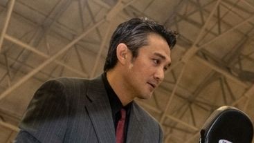 高級車と伝説ボクサーが共演！竹原慎二さんの最新ショットに羨望の声