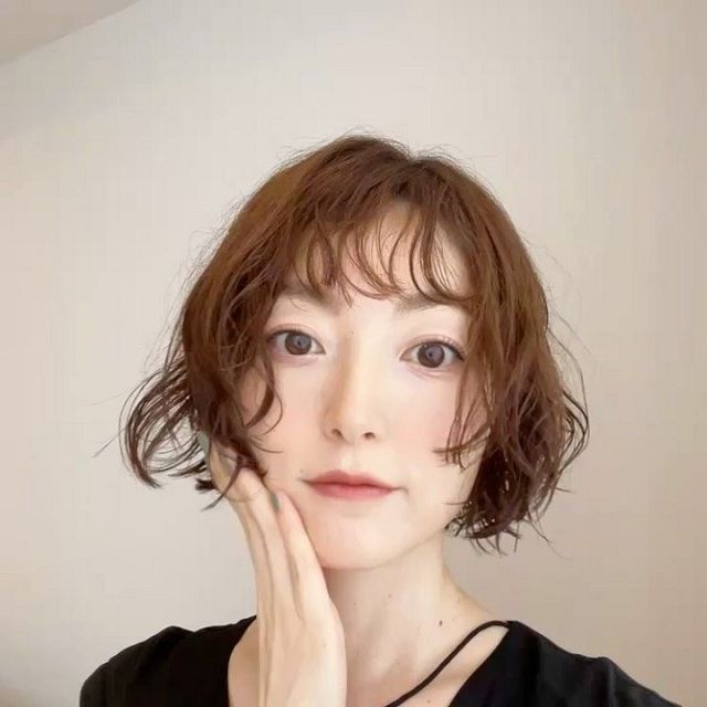 大島麻衣…なの!?」元AKB48の1期生〝透け透け〟最新姿に「口元が