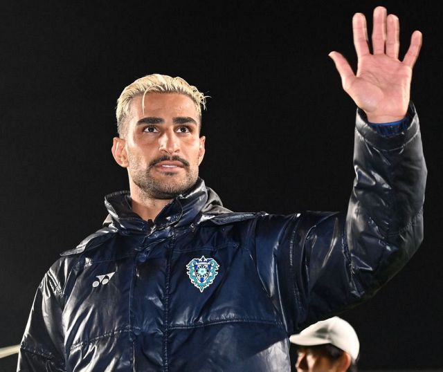 注目の元イラン代表も契約更新 アビスパ福岡のシャハブ・ザヘディ 2024