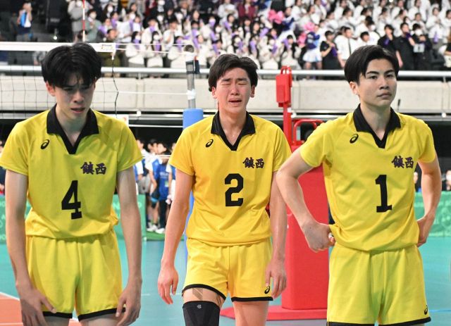春高バレー5日目 男子決勝 写真特集】駿台学園が3連覇＆高校「3冠」の