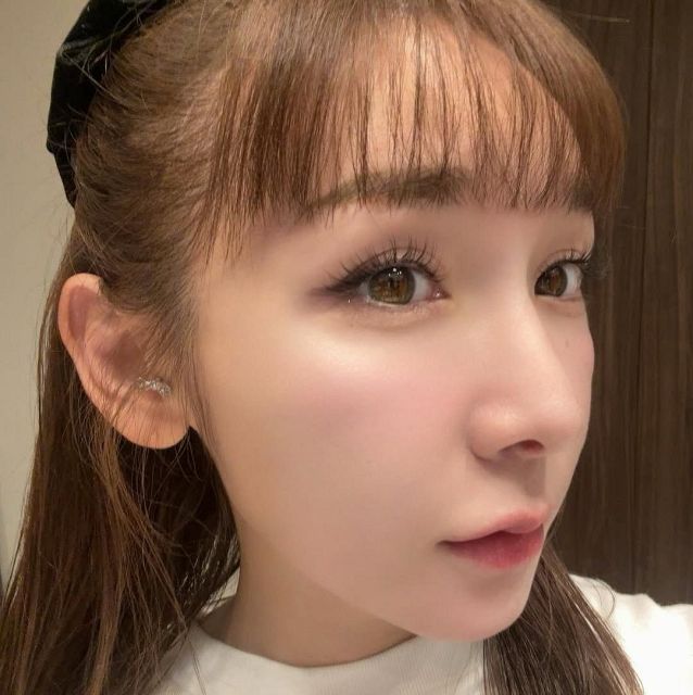 激カワ」37歳元モー娘。イメージ〝激変〟髪色&キス顔ショット公開に