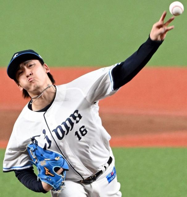 伊東勤さんが郭泰源さんと〝胸熱〟2ショット公開…後ろではしゃぐのは