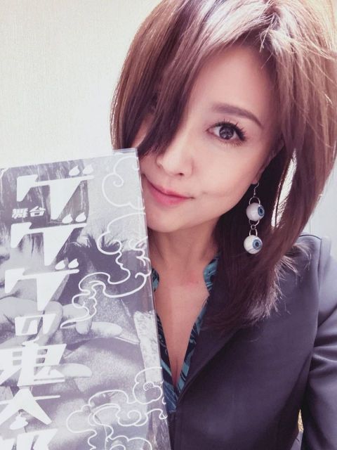 54歳でこれは凄い」藤原紀香〝超ミニスカ〟姿に騒然「すごい貫禄