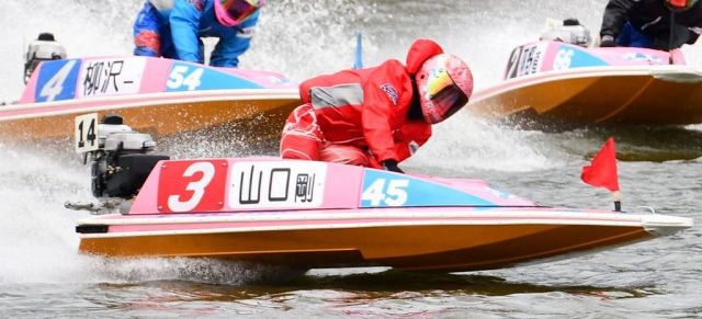 楽天・浅村栄斗が豪快スイング披露もファンは足元に注目「ト、ト