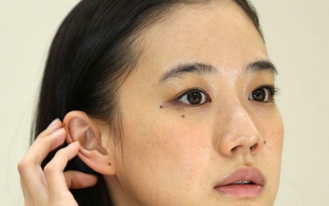 たまには休んでよ」「倒れないでね」浜崎あゆみ〝早朝お忍び〟姿など