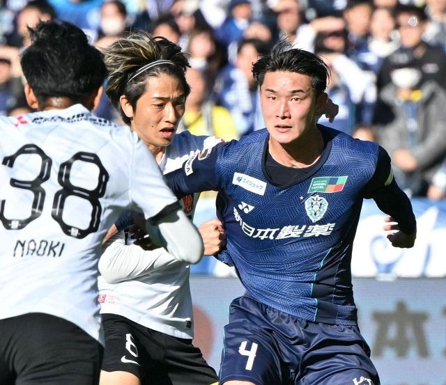J1新潟・伊藤涼太郎の「普通じゃない」シュートで痛恨黒星の福岡