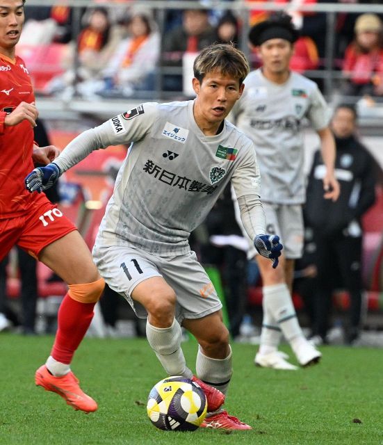 大けがから復帰したJ1福岡・亀川諒史、長期離脱中もチームに貢献「この