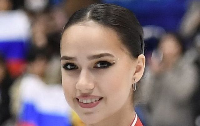 チェックの重ね着「えっ物凄くカッコいい」広末涼子のファッションに