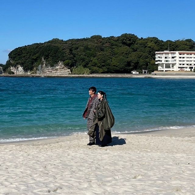 「ベタ惚れな理由がわかる」雛形あきこ〝夫のオススメご飯をあ～ん〟姿に「変わらない〜」「ガッツリ行きますね」の声