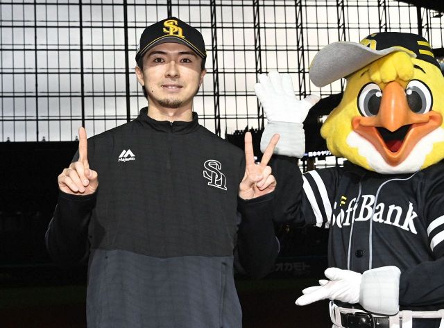 ソフトバンク嶺井博希、現状維持の年俸7500万円でサイン「試合に出て