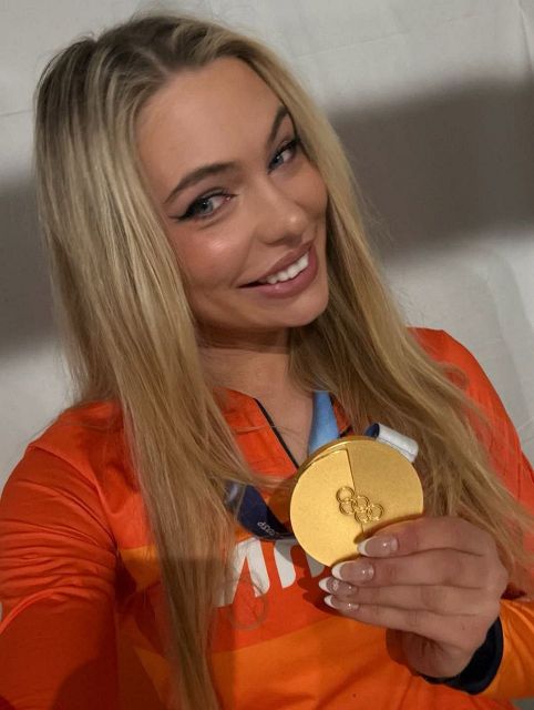 開会式欠席⇒金メダル！〝超ラグジュアルプライベート機〟帰国ショットのユッタ・レールダムに反響「金持ってて強いタイプの漫画の登場人物みたい」