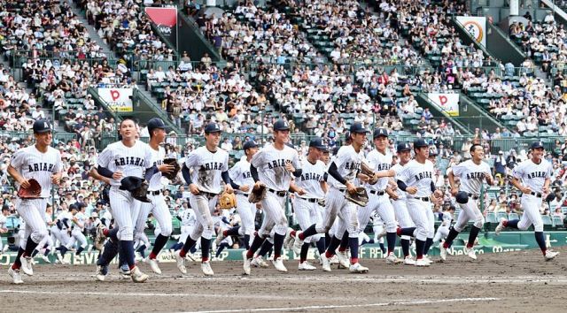 帽子に「俺の庭」 熊本工のエースが最速145キロ1イニング2K、昨夏