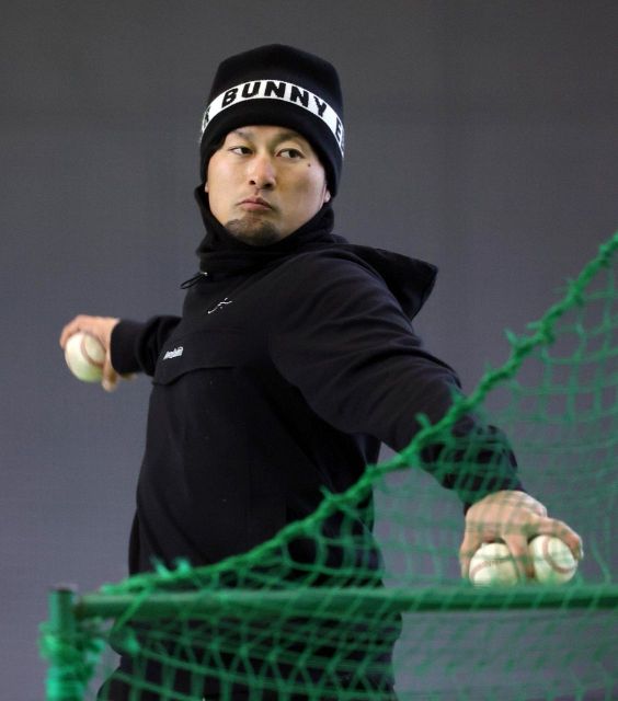 DeNAが初のファーム日本一 初出場初優勝 戦力外の大田泰示が4番で