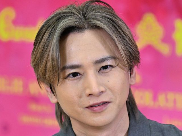 僕の背中には布がない」堂本光一〝衝撃〟投稿にファン騒然、ジャケ写