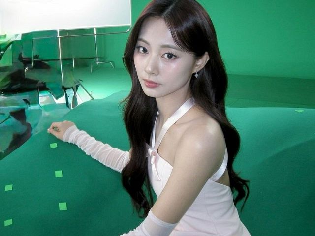 付けてないと思ったけど」〝台湾の宝〟25歳、大胆ショットに「美し