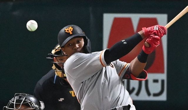 めっちゃ感動」巨人から移籍の若林晃弘〝元同僚〟再会ショットにファン