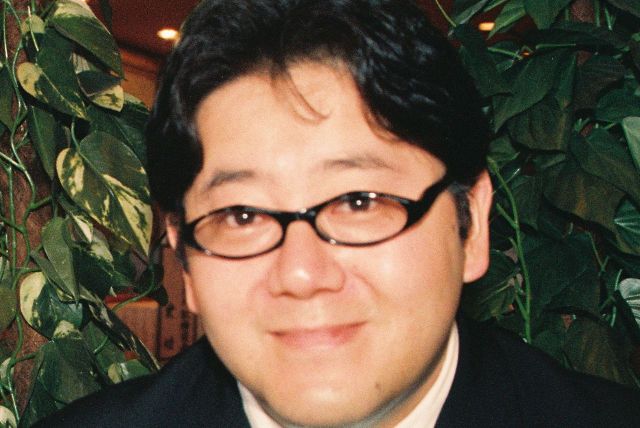 レースもこれで出ちゃう??」近藤真彦、まさかのヘルメット姿に反響