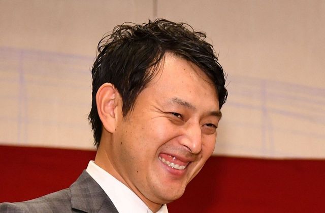 長女と20歳差の3歳末娘が撮影…岩隈久志さん〝思い出の地〟夫婦ショット