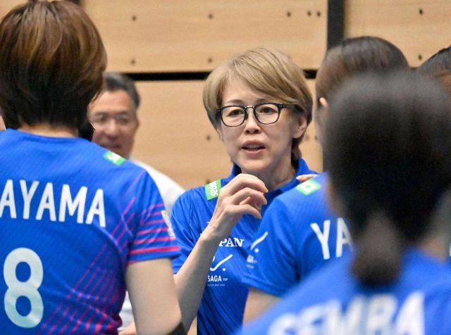 元バレー日本代表・岩坂名奈さんが久光の新アリーナ紹介：「おっ！」で