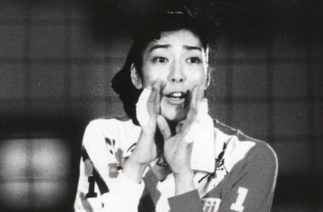 元日本代表主将の岩坂名奈さんの第二のバレー人生 笑顔で「地域」と