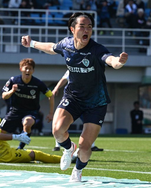 2021年アビスパユニフォーム　（前寛之選手）Lサイズ 肉離れ寸前…痛みに耐えた」アビスパ福岡の〝鉄人〟前寛之が積み上げた
