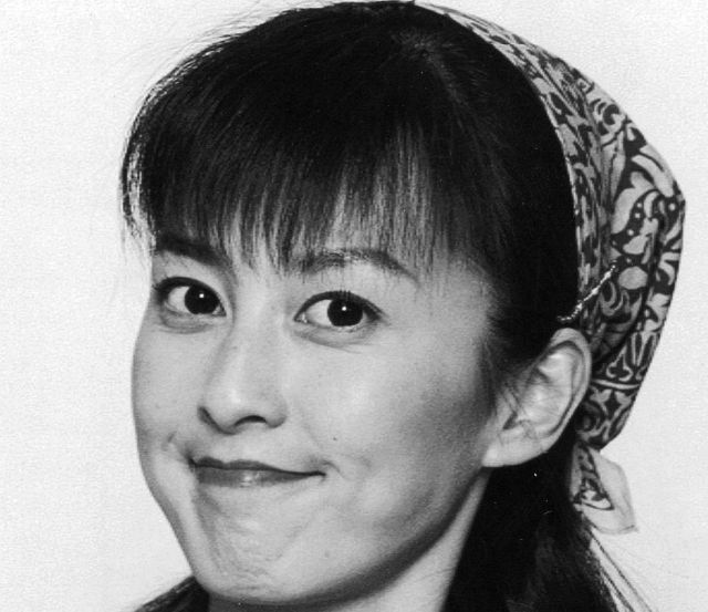 森尾由美　生写真9枚(白黒) ねらわれた学園」でデビューの人気女優、58歳〝雰囲気ガラリ〟近影に