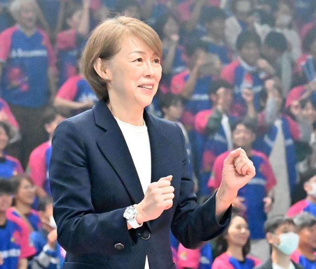 元バレー日本代表・岩坂名奈さんが久光の新アリーナ紹介：「おっ！」で