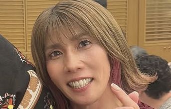 吉田沙保里〝伝説のスイカ割り〟シーンを再現…人気アイドルとのコラボ