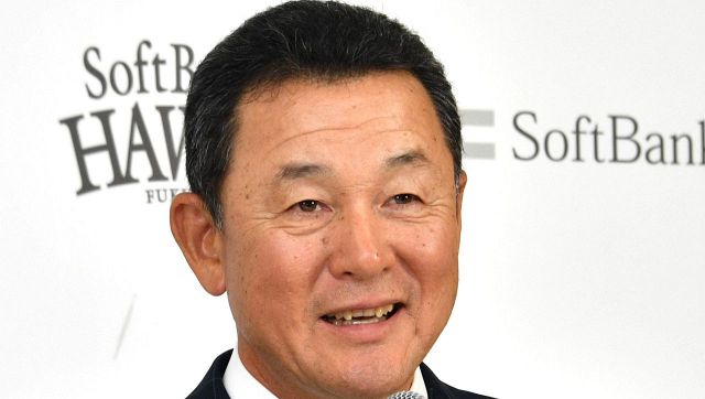 何か奇抜」「洒落たスーツだな」プレミア12解説者の姿にSNS盛り上がる