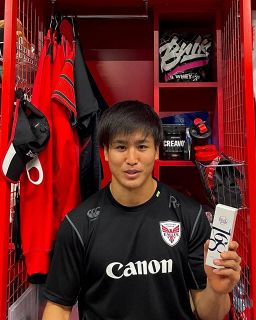 「ついに結婚か…」女性ファン悲鳴!?　30歳人気アスリート〝ラブラブ密着2ショット〟結婚報告に「娘は寂しがっています笑」「素敵な奥様とお幸せに♡」