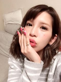 〝25歳差〟再婚⇒2か月後に離婚…坂口杏里〝激変＆タトゥー〟姿に「え⁉これが今の姿なん⁉」「久々に見たら随分…」「楽しそうで良かった」の声