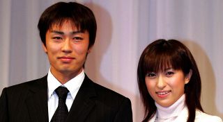 たまらん」矢田亜希子〝46歳の透けワンピ〟に反響「肩出しピカピカ