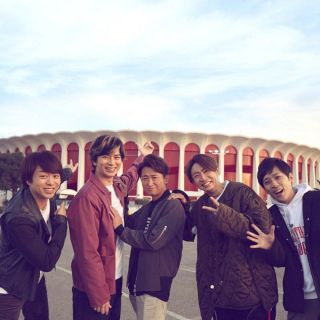 相葉雅紀　嵐　写真 Amazon.co.jp: ARASHI 嵐 公式 生 写真 （相葉雅紀）ARA00368 : おもちゃ