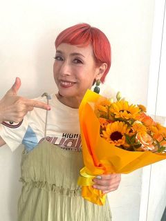 シブいッ!」NEWS増田貴久の〝おでこショット〟 仲良しの後輩とお口 シブいッ!」NEWS増田貴久の〝おでこショット〟 仲良しの後輩とお口