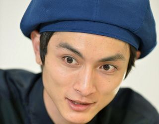 新潟の昇格に待った！アビスパ古賀誠史が鮮やか劇的ミドル、先制弾