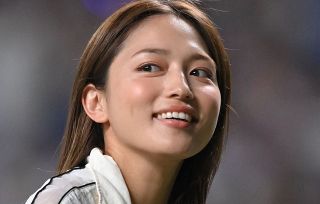たまらん」矢田亜希子〝46歳の透けワンピ〟に反響「肩出しピカピカ